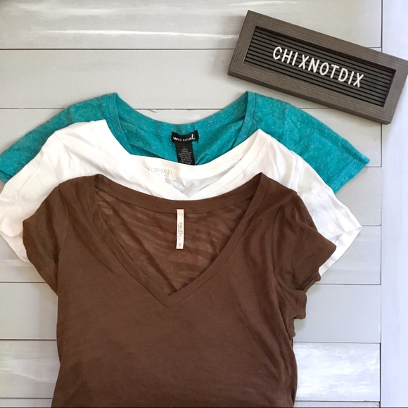 Tops - BUNDLE🛍 Set of 3 V-Neck Tee T-Shirts 🛍